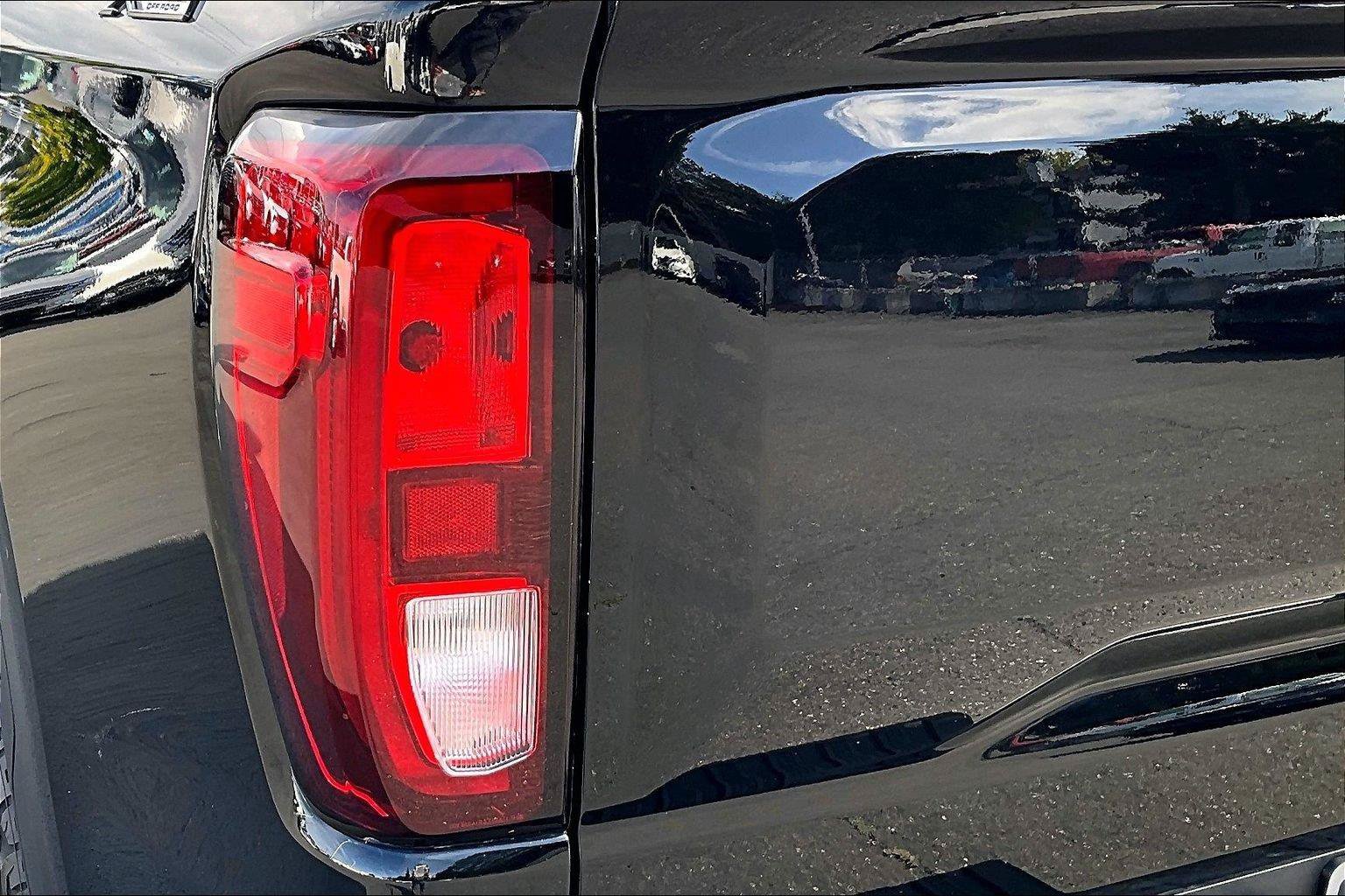 Used 2021 GMC Sierra 1500 Elevation AWD/4WD image 25