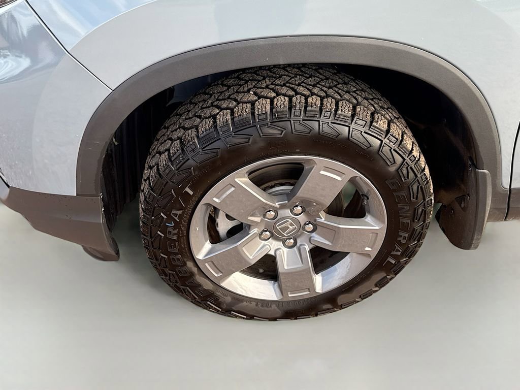 Used 2025 Honda Ridgeline TrailSport image 31