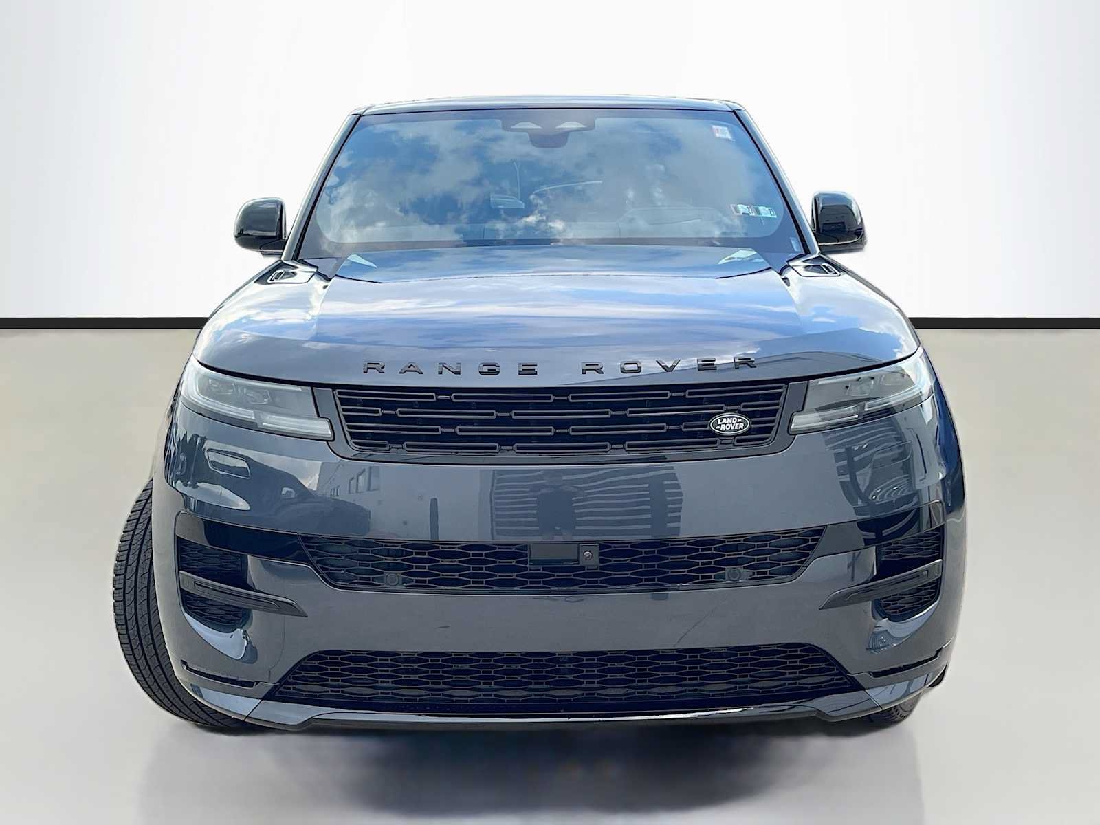 New 2026 Land Rover Range Rover Sport Dynamic SE AWD/4WD image 2