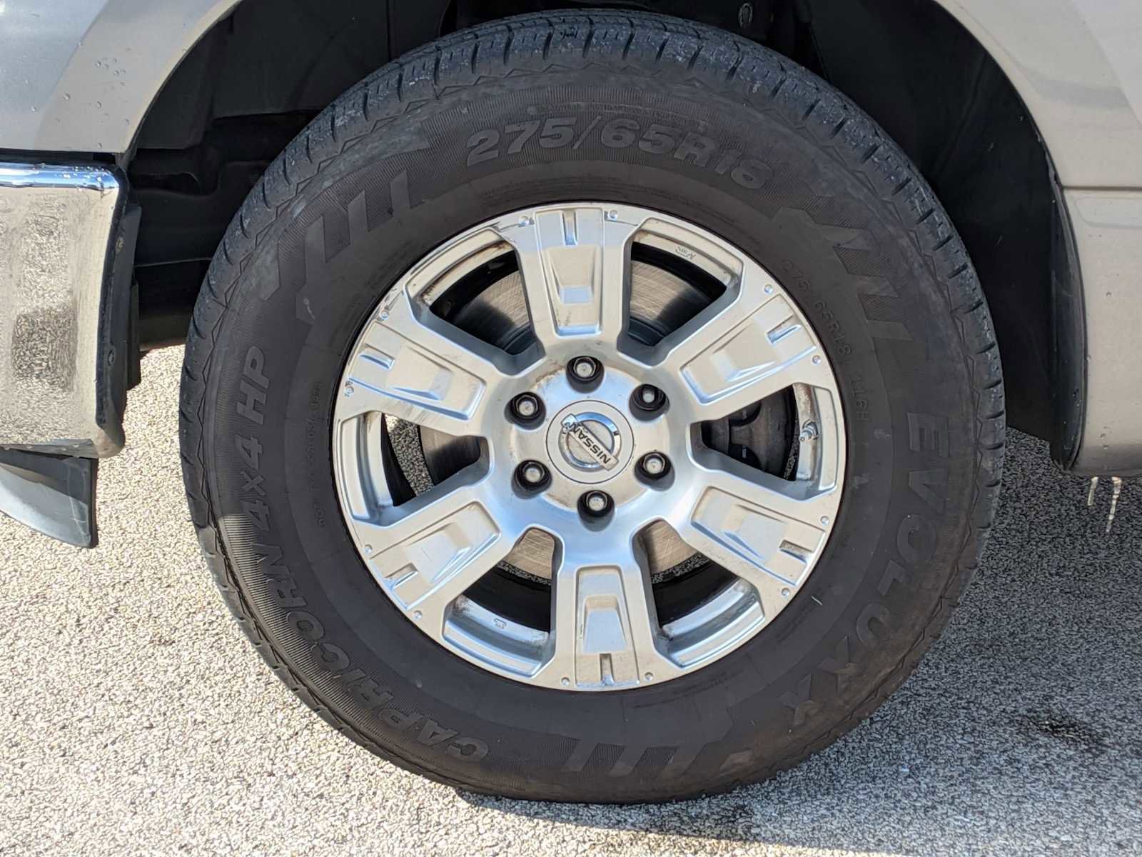 Used 2018 Nissan Titan SV image 13