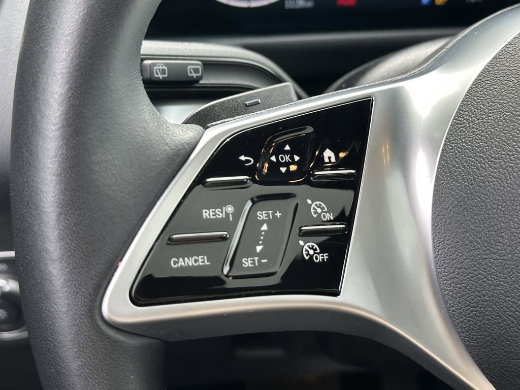 Certified 2025 Mercedes-Benz GLB 250 image 28