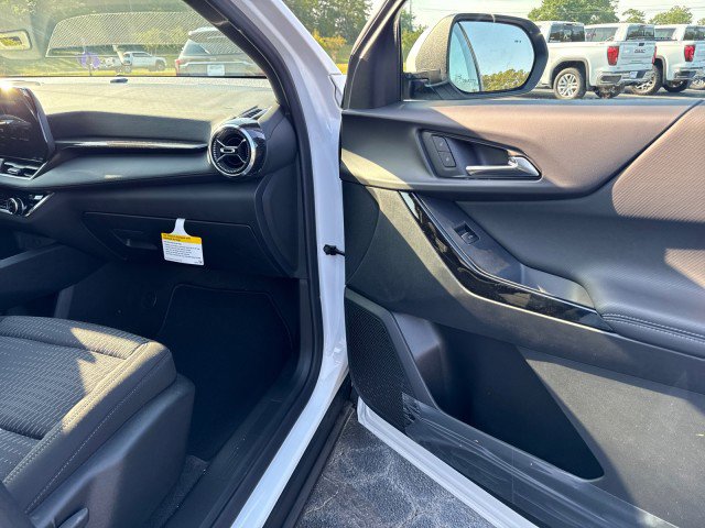 New 2025 Chevrolet Equinox LT image 12