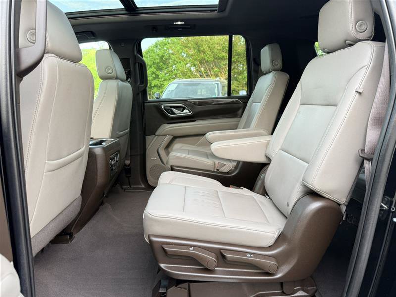 Used 2022 Chevrolet Suburban LT w/ LT Signature Package AWD/4WD image 22