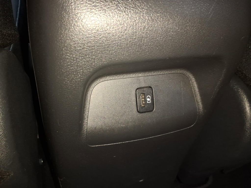 Certified 2025 Nissan Sentra SV image 8