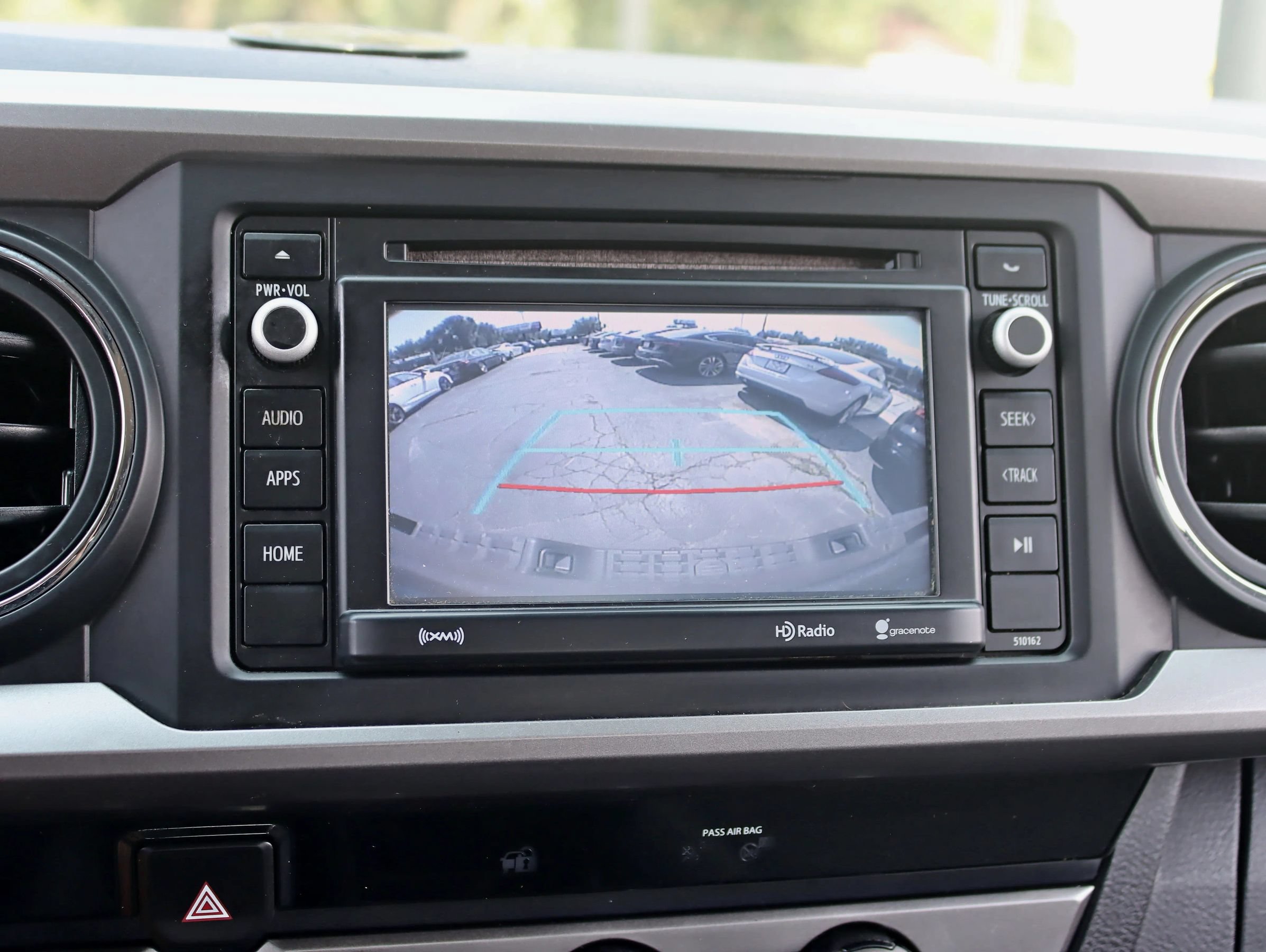 Used 2018 Toyota Tacoma SR5 AWD/4WD image 21