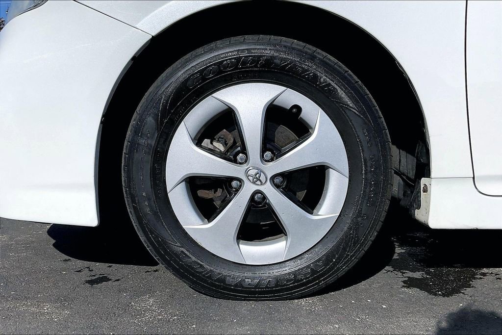 Used 2013 Toyota Prius Two image 10