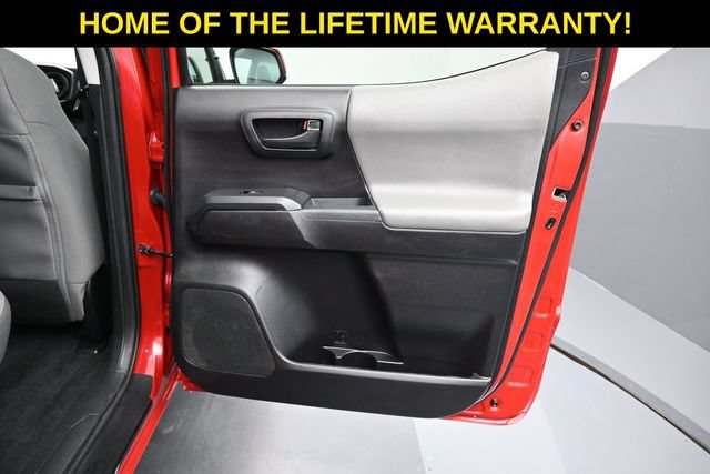 Used 2021 Toyota Tacoma SR AWD/4WD image 36