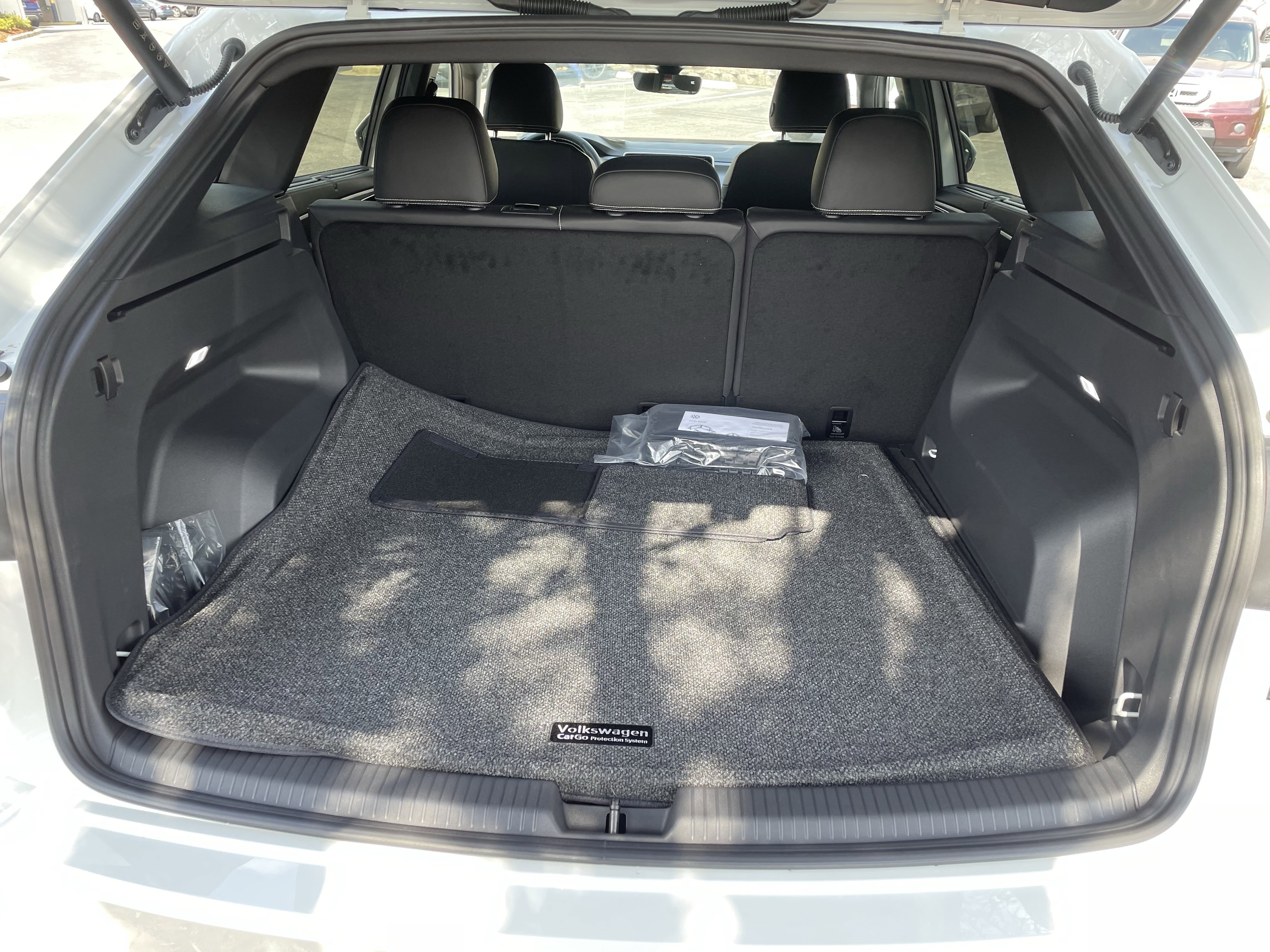 New 2026 Volkswagen Atlas Cross Sport SE image 8