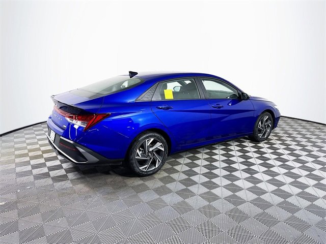 New 2025 Hyundai Elantra SEL image 8