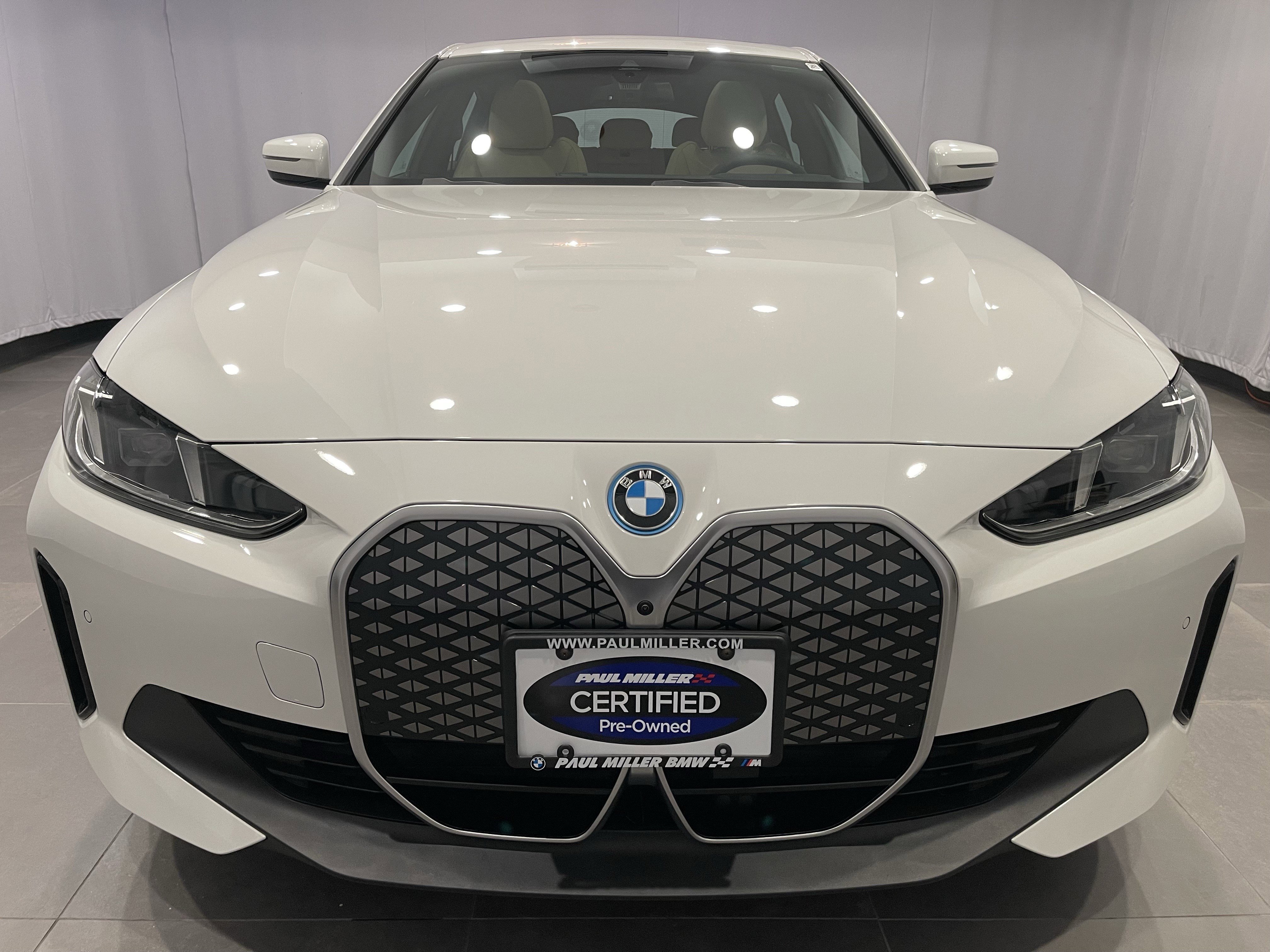 Used 2025 BMW i4 xDrive40i w/ Premium Package AWD/4WD image 2