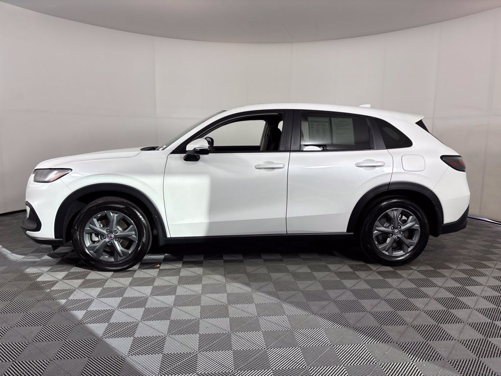 Used 2027 Honda HR-V LX image 13