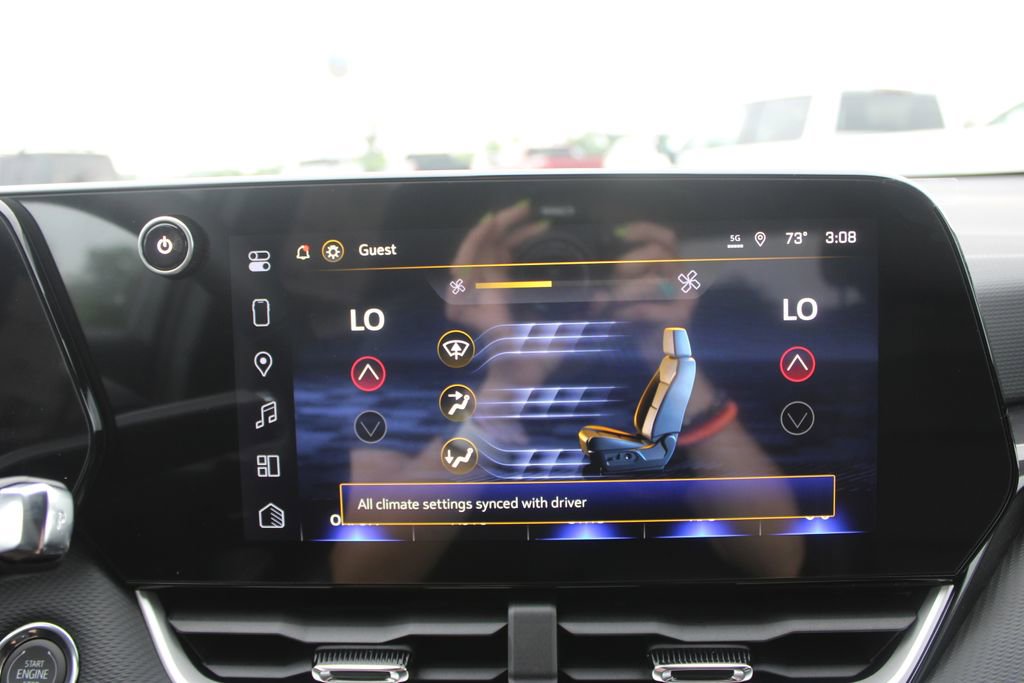 New 2026 Chevrolet Equinox LT w/ Convenience Package II FWD image 48