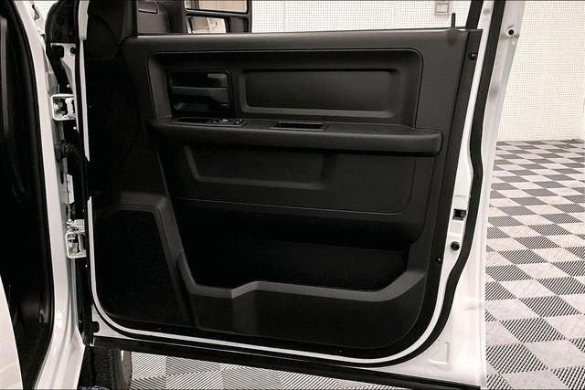 Used 2024 RAM 3500 Tradesman w/ Chrome Appearance Group image 19