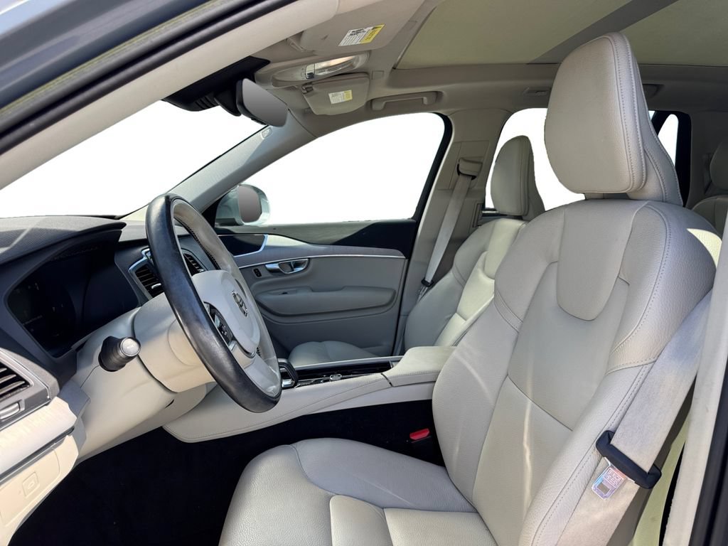 Certified 2023 Volvo XC90 B5 Core w/ Protection Package Premier AWD/4WD image 7