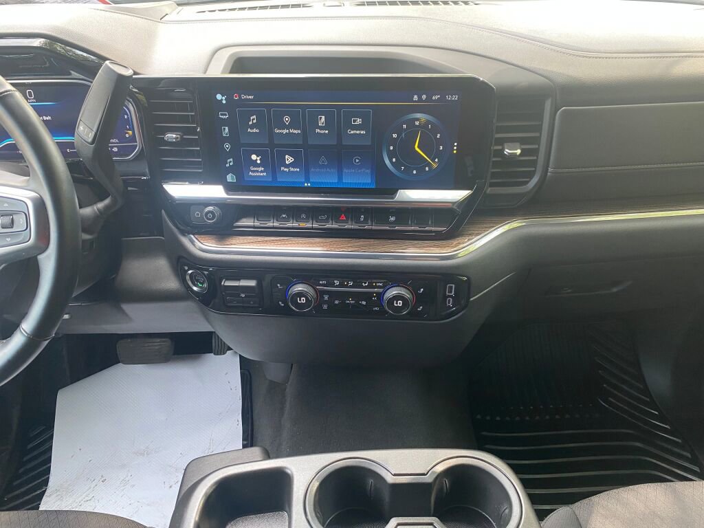 Used 2025 Chevrolet Silverado 1500 LT image 14