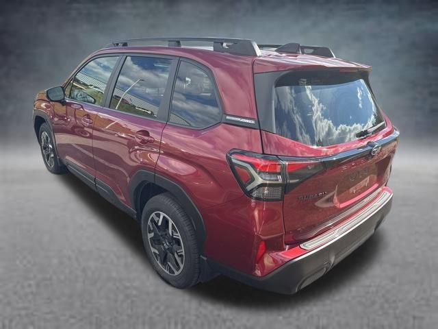 Used 2025 Subaru Forester Premium w/ Protection Package image 5