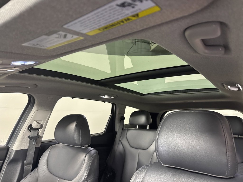 Used 2020 Hyundai Santa Fe Limited image 15