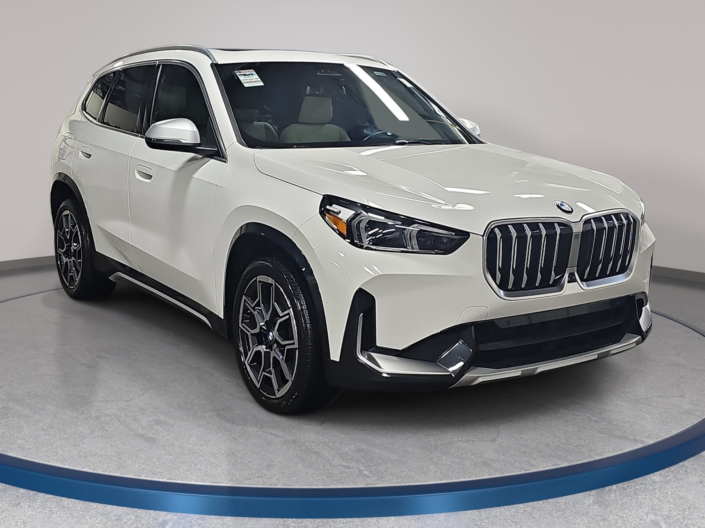 Certified 2023 BMW X1 xDrive28i w/ Premium Package AWD/4WD image 4
