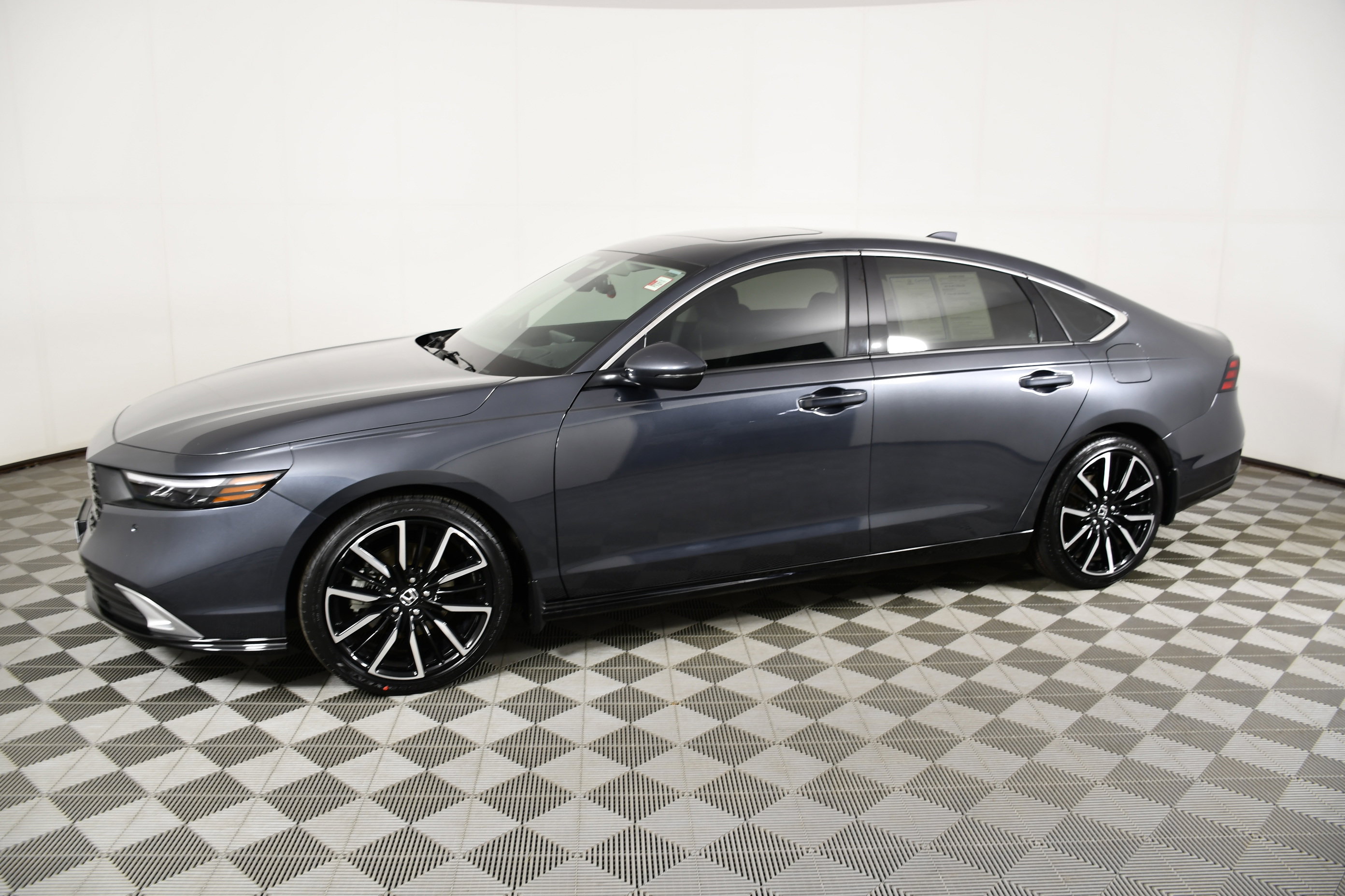 Certified 2024 Honda Accord Touring image 9