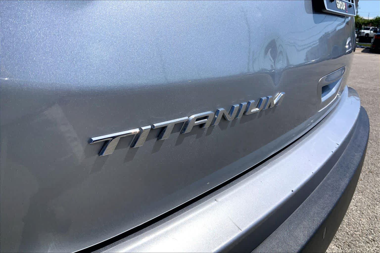 Used 2022 Ford Edge Titanium w/ Equipment Group 301A AWD/4WD image 10