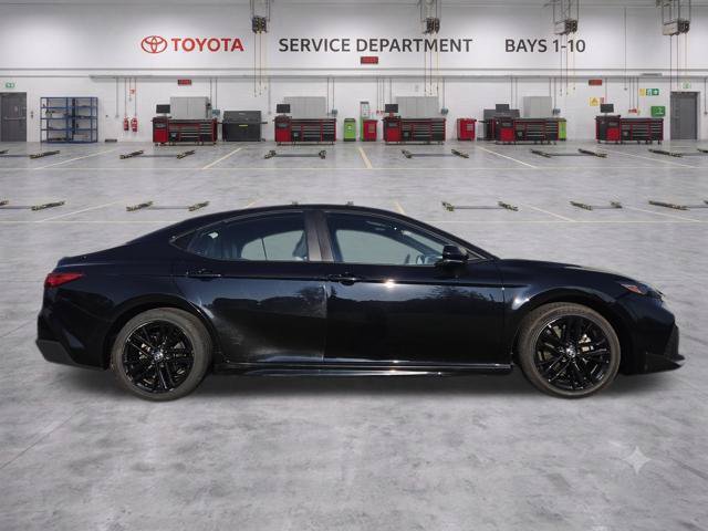 Used 2025 Toyota Camry SE FWD image 3