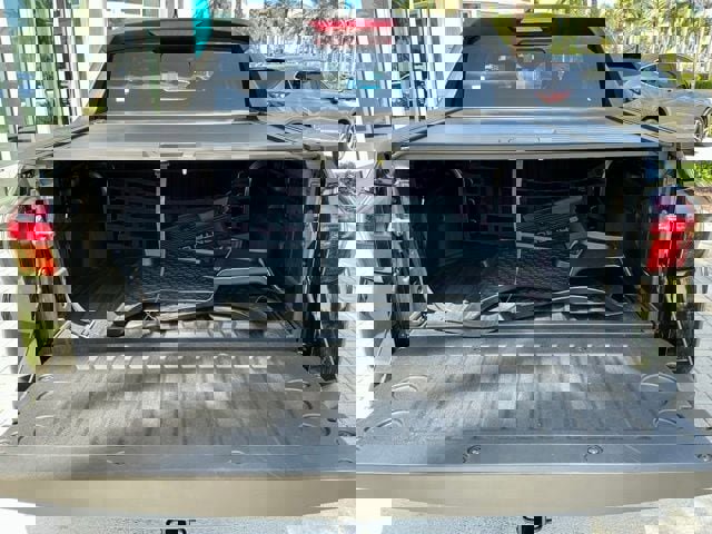 Used 2025 Hyundai Santa Cruz Limited AWD/4WD image 13