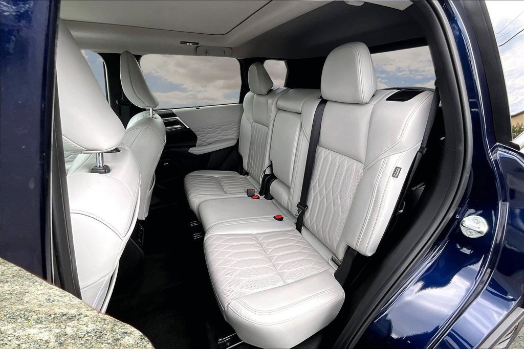 Used 2025 Mitsubishi Outlander SEL FWD image 22