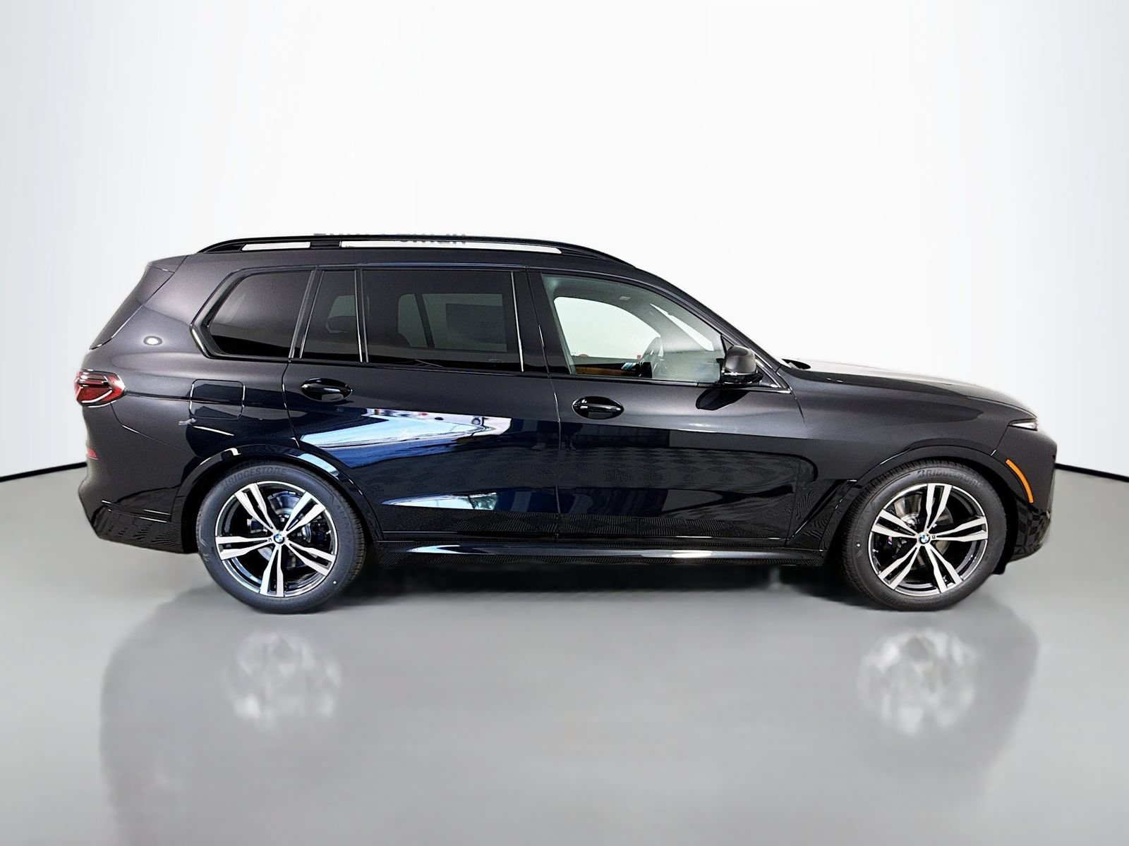 New 2027 BMW X7 xDrive40i w/ M Sport Package AWD/4WD image 8