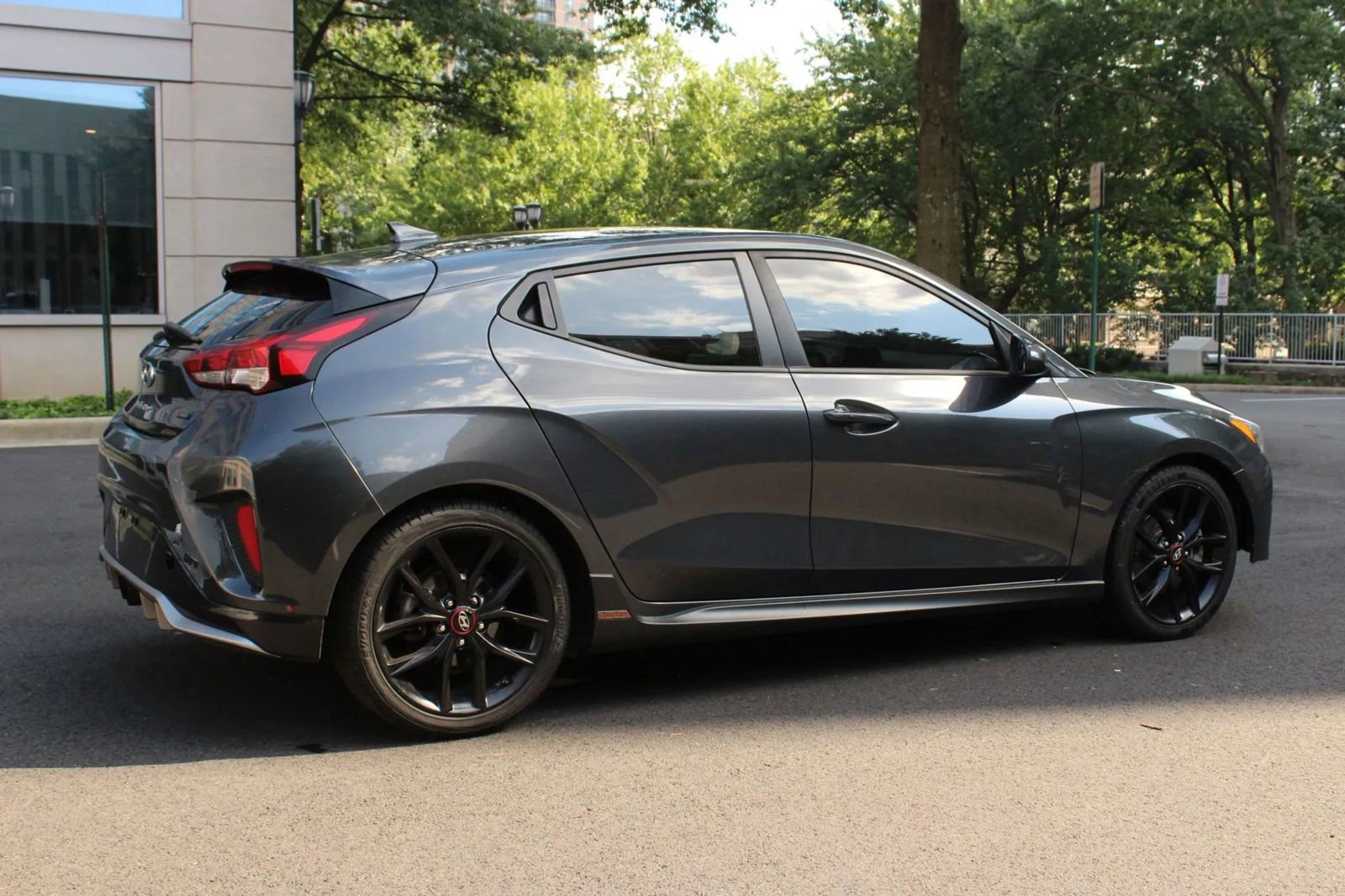 Used 2019 Hyundai Veloster Turbo R-Spec FWD image 5