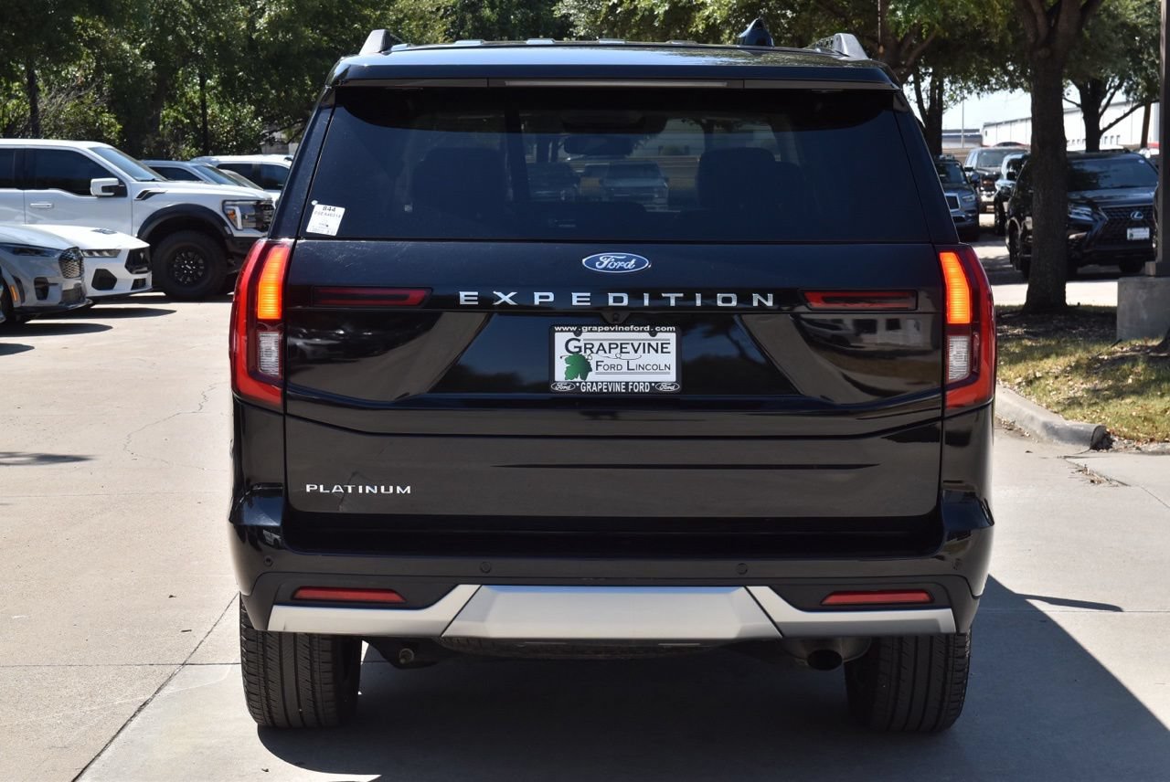 Certified 2025 Ford Expedition Platinum w/ Driver's Package AWD/4WD image 9