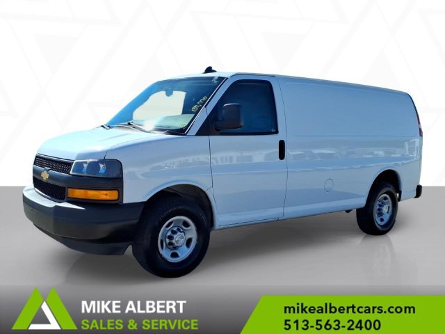 Used 2021 Chevrolet Express 2500 w/ Driver Convenience Package RWD image 3