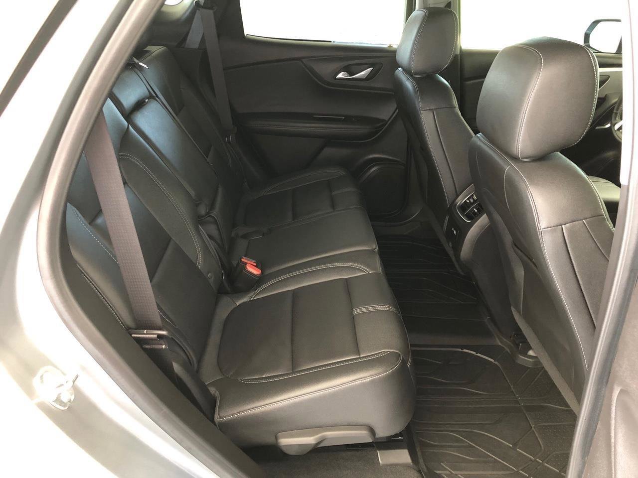 Used 2024 Chevrolet Blazer LT w/ LPO, Black Grille Bar Package AWD/4WD image 10