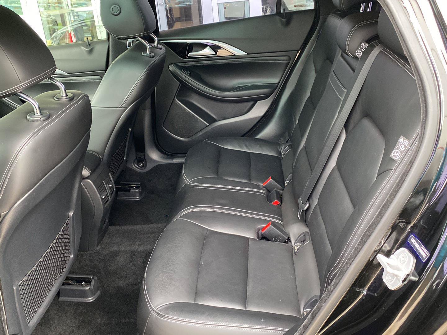Used 2018 INFINITI QX30 Premium w/ Navigation Package AWD/4WD image 21