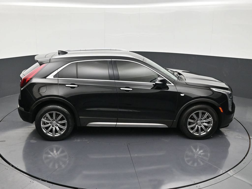 Used 2022 Cadillac XT4 Premium Luxury w/ Safety Alert Package AWD/4WD image 17