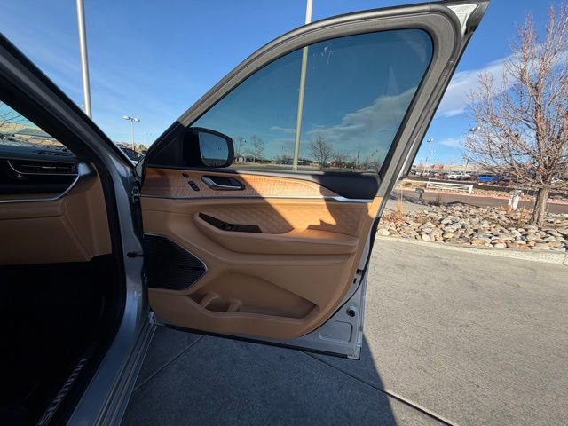 Used 2023 Jeep Grand Cherokee L Summit image 32