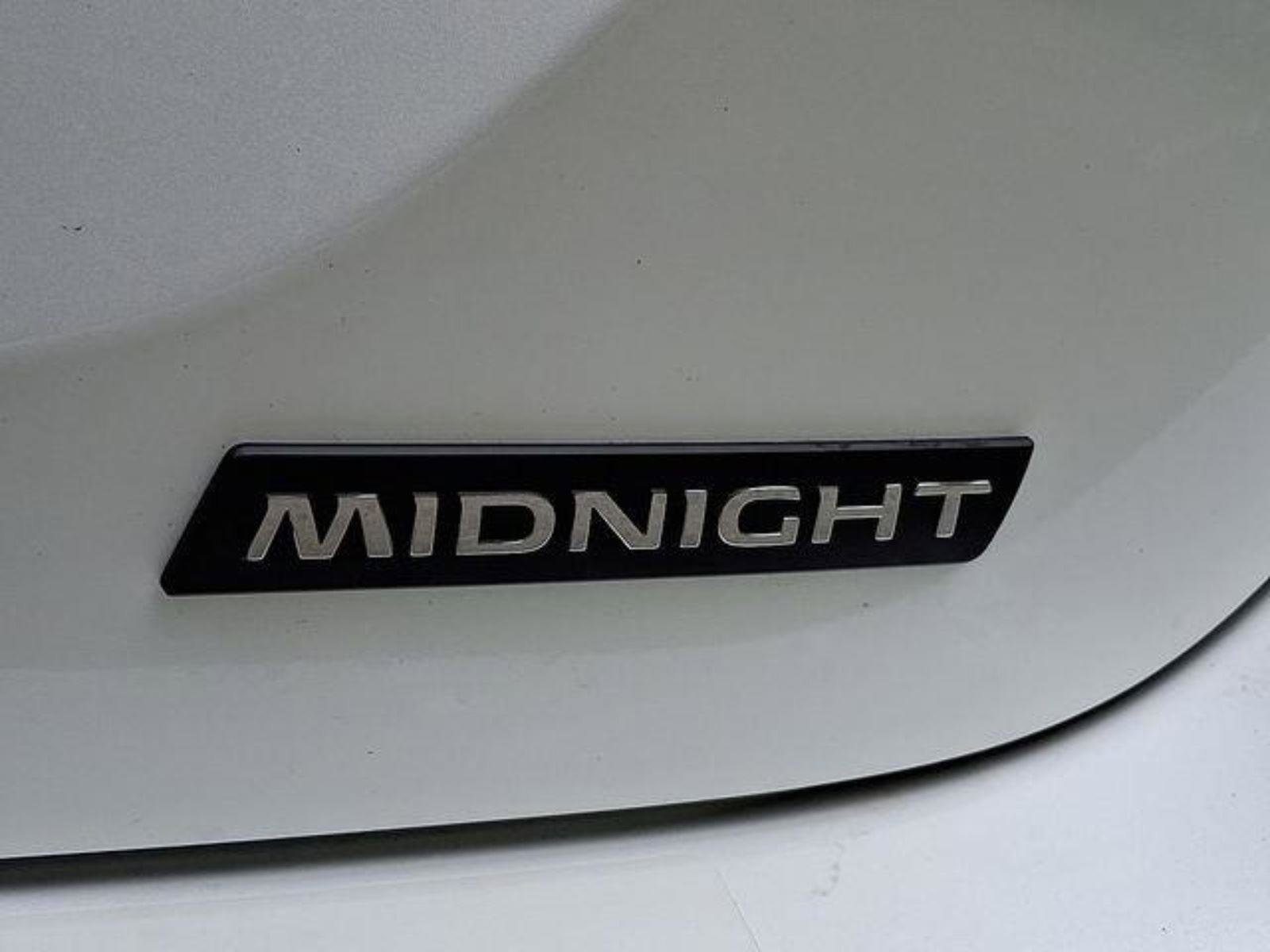 New 2025 Nissan Sentra SR w/ Midnight Edition FWD image 21