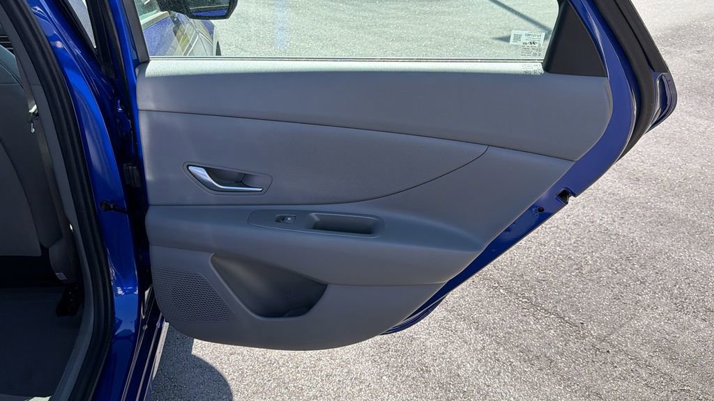 New 2026 Hyundai Elantra SE image 16