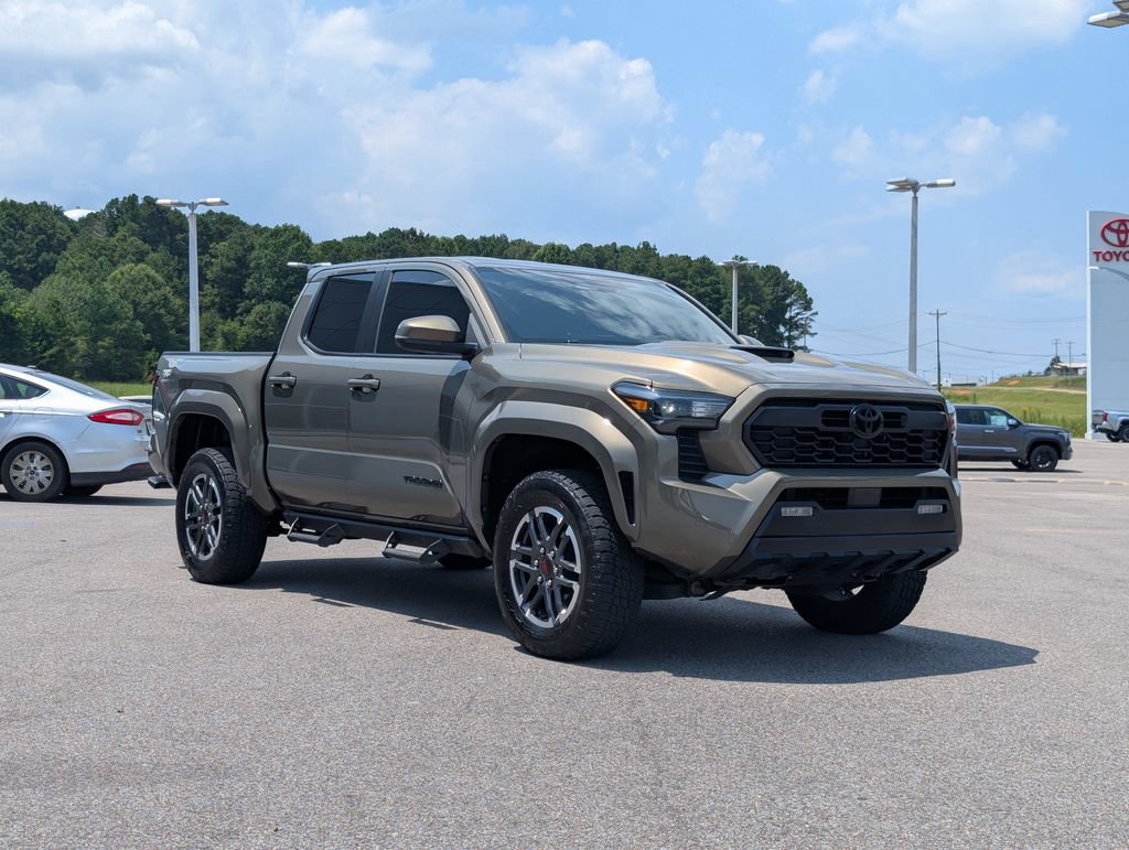 Used 2025 Toyota Tacoma TRD Sport w/ TRD Sport Upgrade Package AWD/4WD image 7