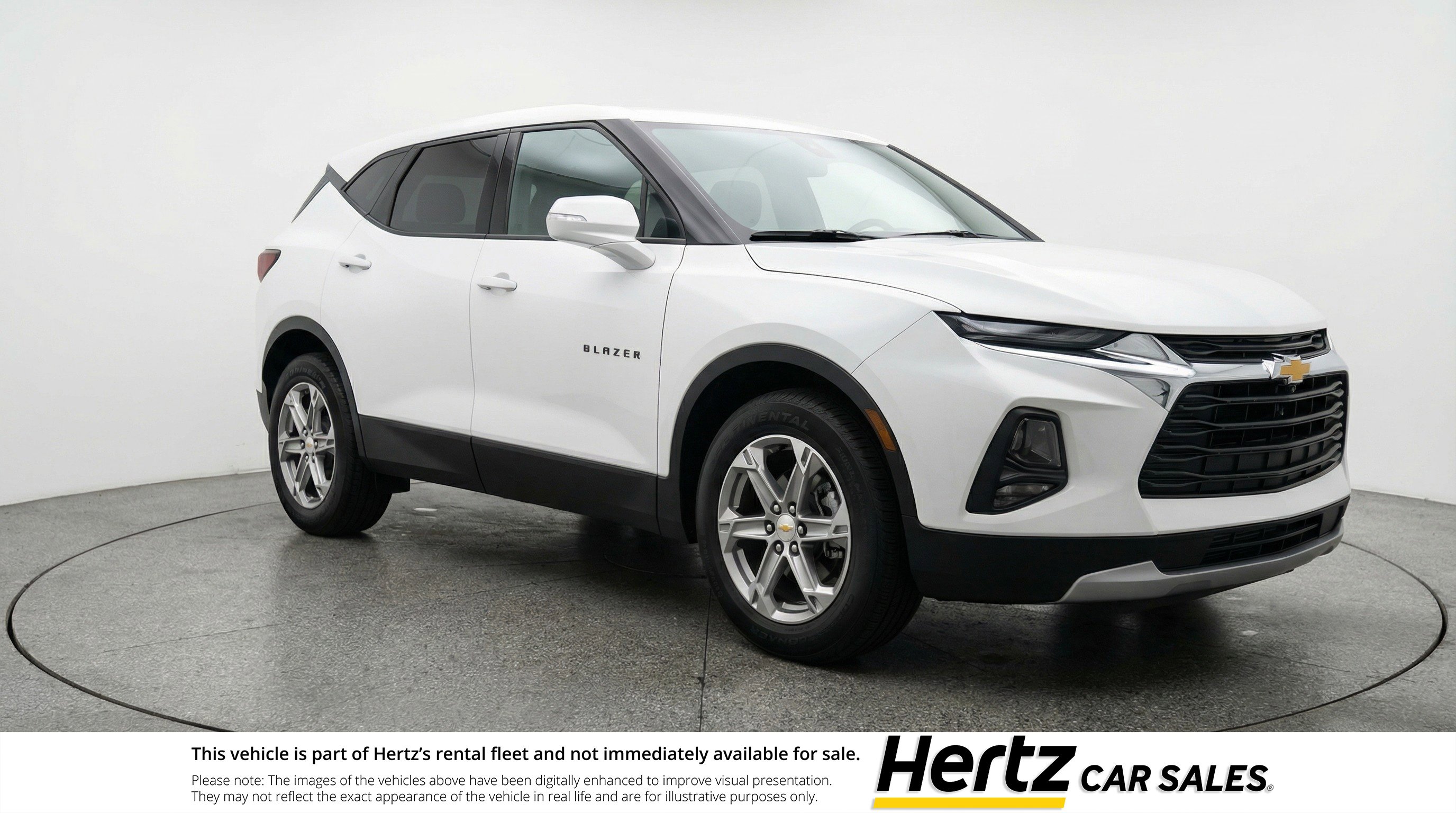 Used 2025 Chevrolet Blazer LT image 1