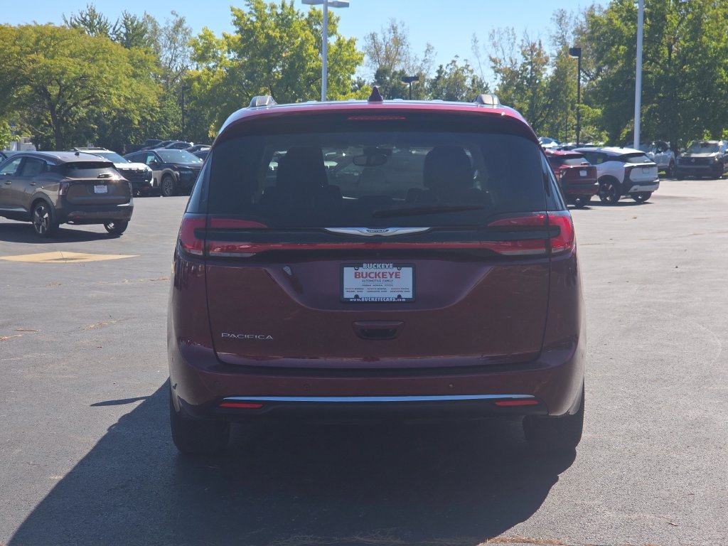 Used 2022 Chrysler Pacifica Touring-L w/ Uconnect Theater Family Group FWD image 22