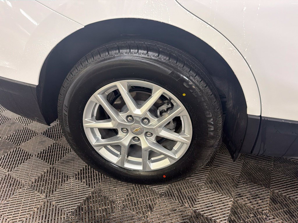 Used 2024 Chevrolet Equinox LT AWD/4WD image 13