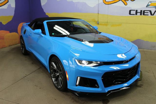 Used 2023 Chevrolet Camaro ZL1 RWD image 4