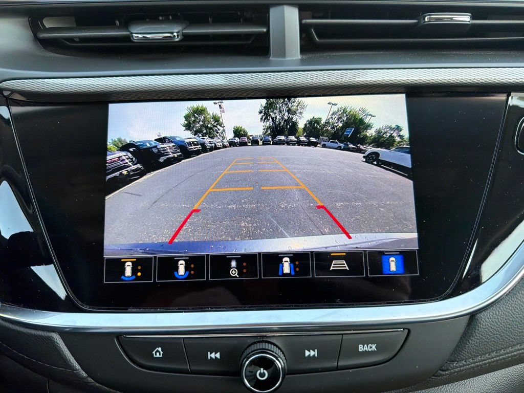 Certified 2021 Buick Encore GX Select w/ Advanced Technology Package AWD/4WD image 29