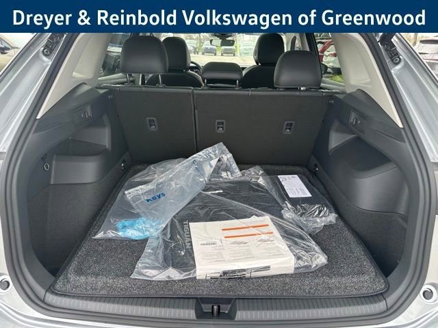 New 2026 Volkswagen Tiguan SE image 31