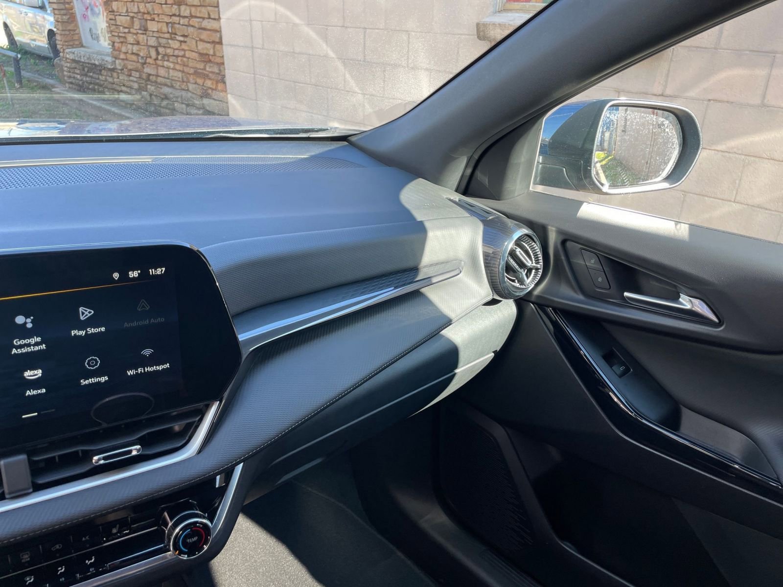 Used 2025 Chevrolet Equinox LT image 34