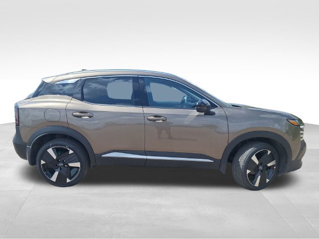 New 2026 Nissan Kicks SR w/ SR Premium Package FWD image 8