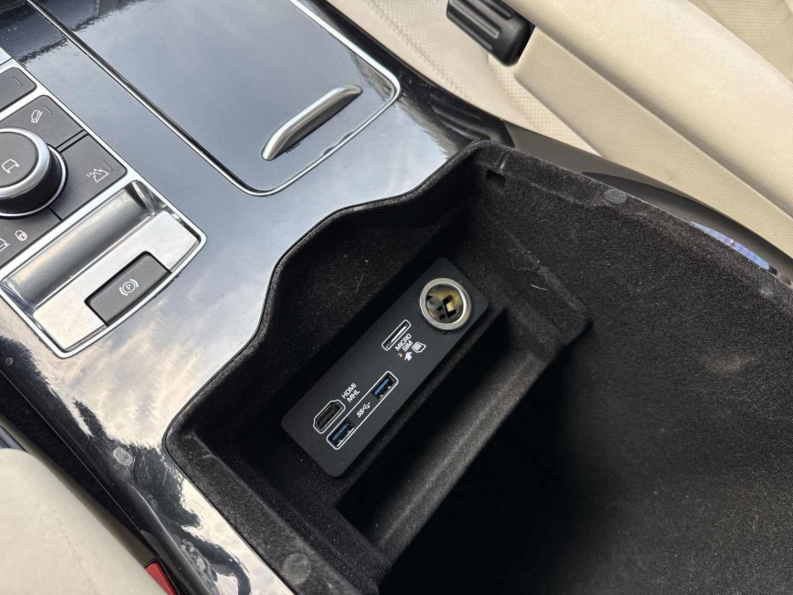 Used 2018 Land Rover Range Rover Long Wheelbase Supercharged image 40