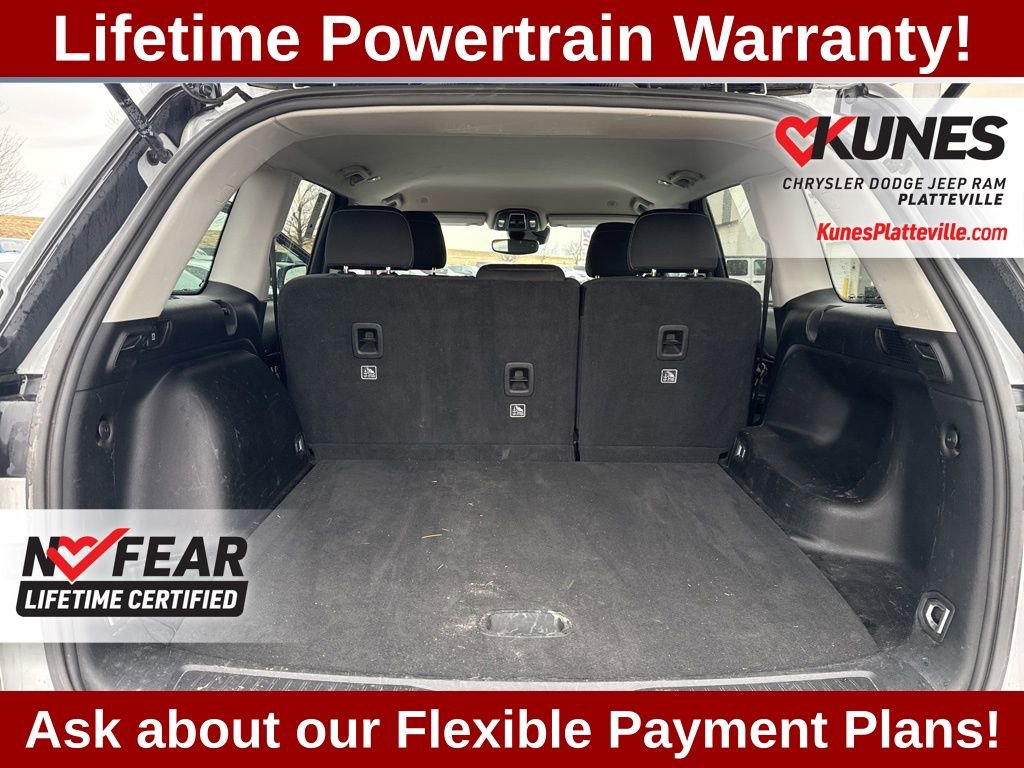 Used 2024 Jeep Grand Cherokee Laredo image 25