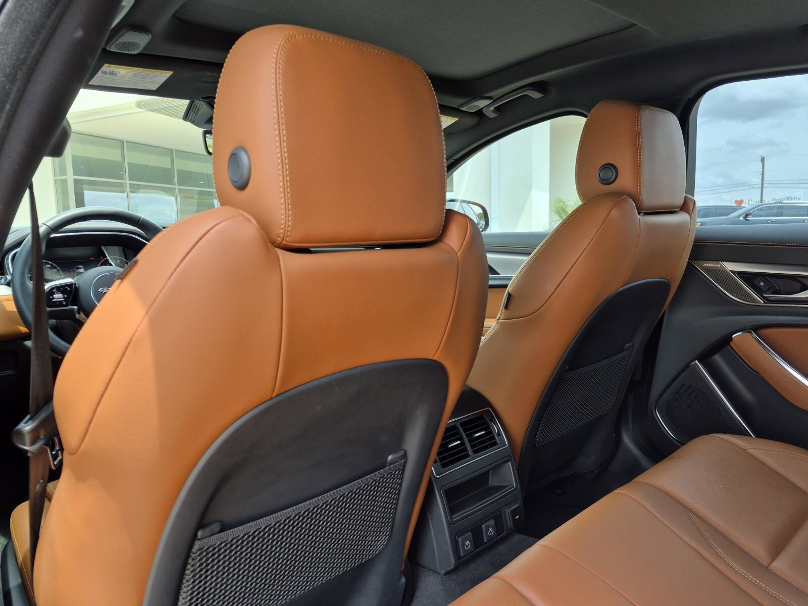 Used 2024 Jaguar XF R-Dynamic SE RWD image 17