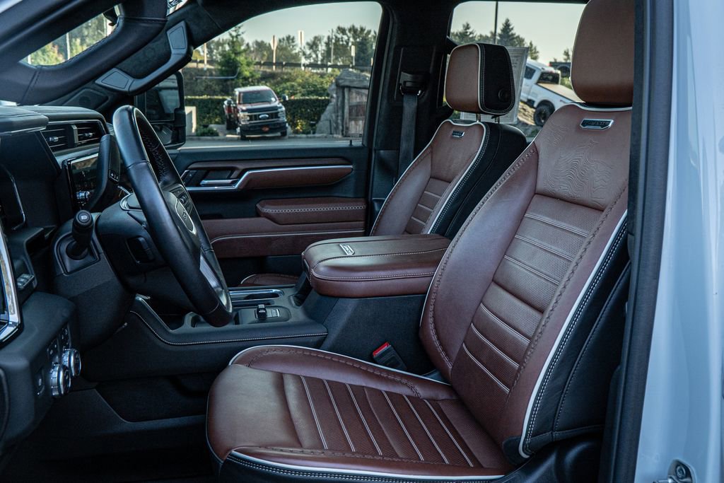 Used 2025 GMC Sierra 3500 Denali Ultimate image 11